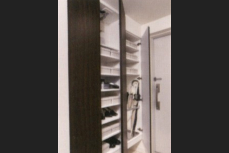 グランセンス吉川美南パークサイドコート・セントラルレジデンスのトール型下足入