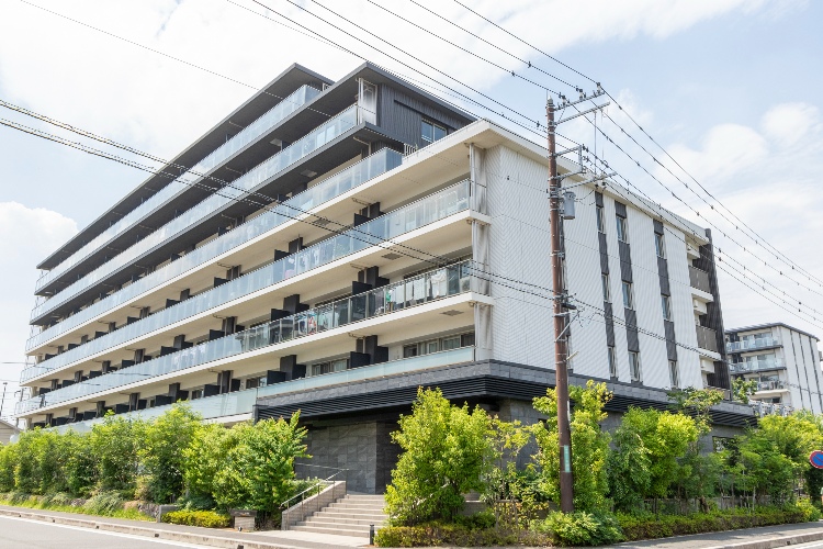 グランセンス吉川美南パークサイドコートの外観1