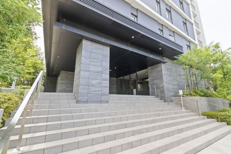 グランセンス吉川美南パークサイドコート・セントラルレジデンスのデザインエントランス1