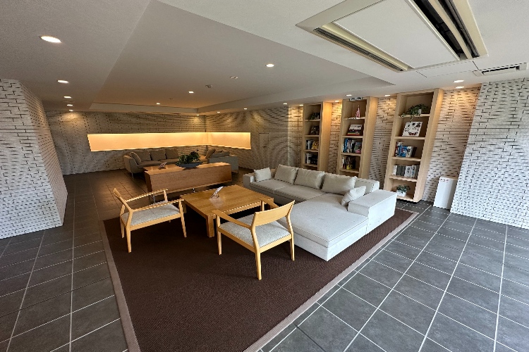 グランセンス吉川美南パークサイドコート・セントラルレジデンスのデザインエントランスホール2