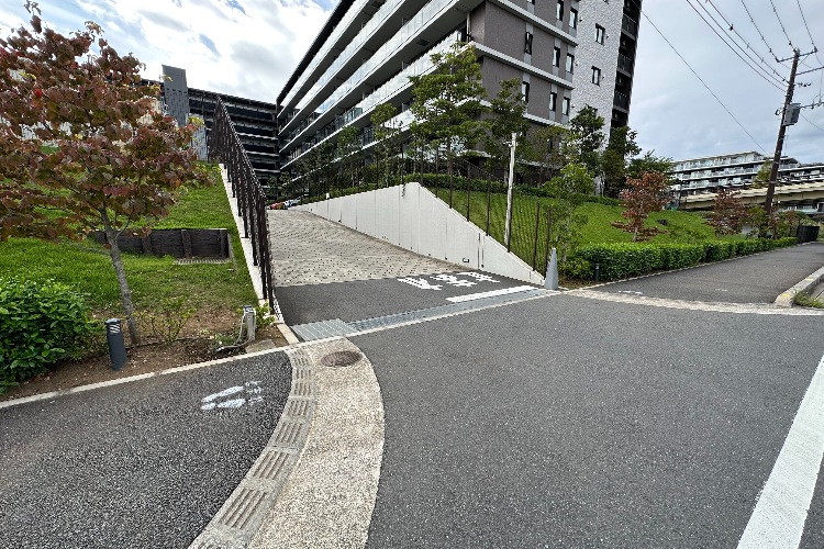 グランセンス吉川美南パークサイドコート・セントラルレジデンスの歩車分離の動線